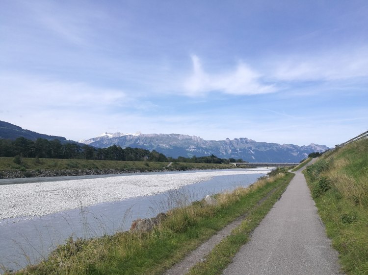 Cycle path on the Rhein in Liechtenstein
